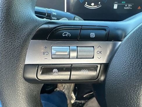 Used 2025 Hyundai Tucson Blue image 30