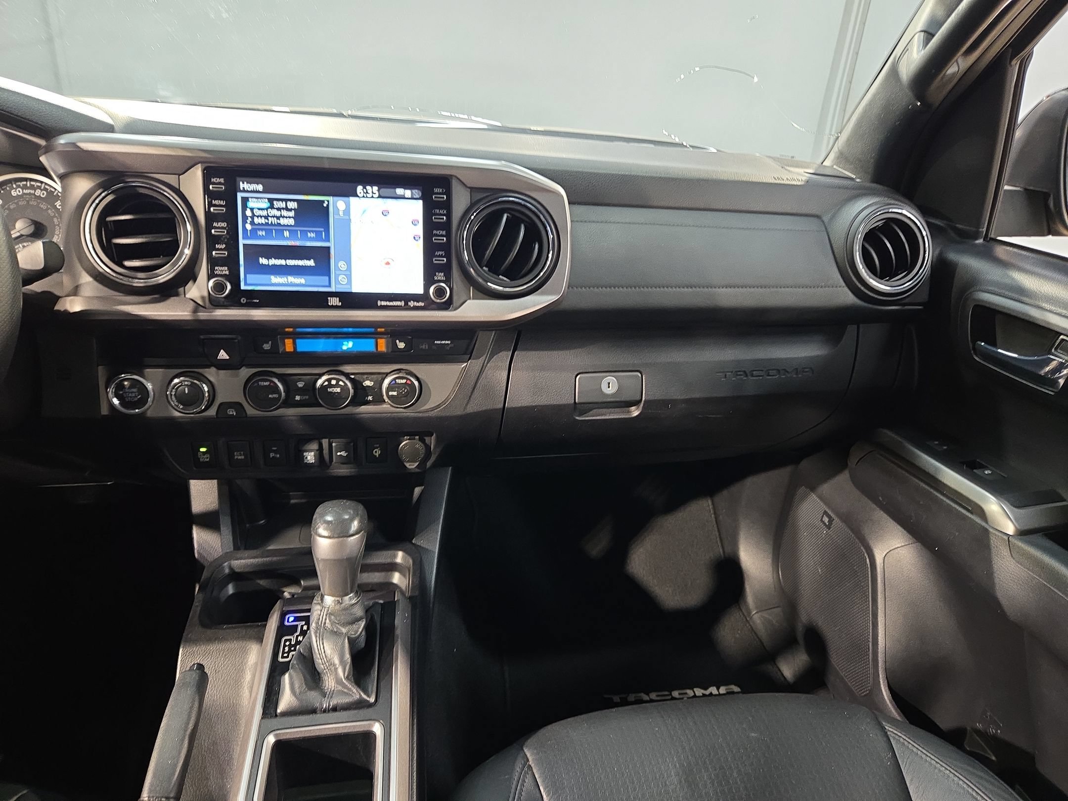Used 2021 Toyota Tacoma Limited w/ Nightshade Package AWD/4WD image 11