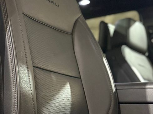 Used 2022 GMC Yukon Denali w/ Denali Ultimate Package image 71