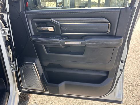 Used 2019 RAM 2500 Limited image 33
