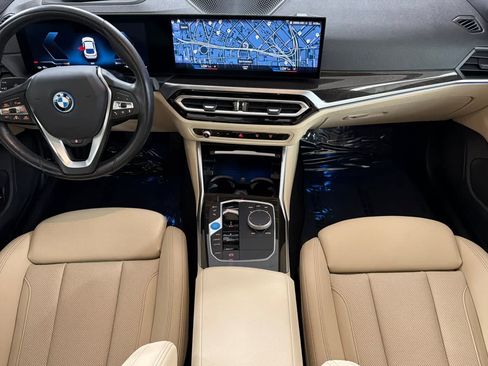 Used 2023 BMW i4 eDrive35 RWD image 3