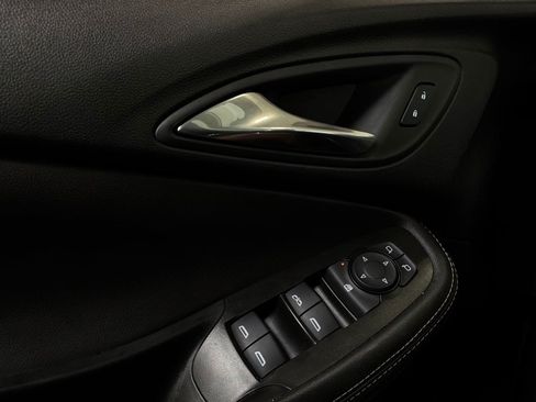 Used 2025 Buick Encore GX Preferred FWD image 19