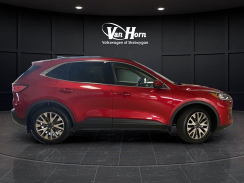 Used 2020 Ford Escape Titanium AWD/4WD image 8