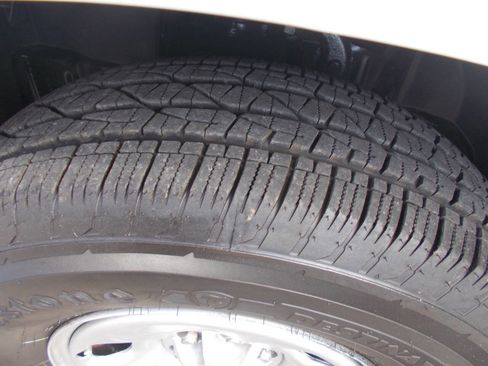 Used 2019 Nissan Frontier S image 11