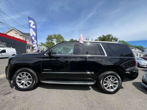 Used 2017 GMC Yukon Denali AWD/4WD image 6