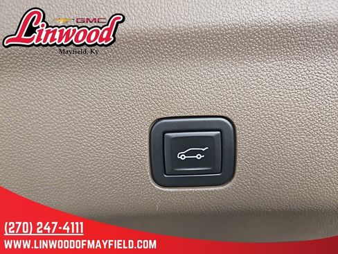 Used 2024 GMC Yukon XL Denali w/ Denali Reserve Package image 14