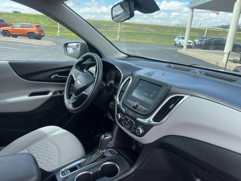 Used 2018 Chevrolet Equinox LS AWD/4WD image 9