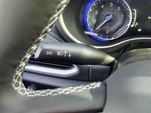 New 2026 Chrysler Pacifica Select image 20