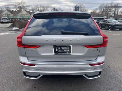 Certified 2025 Volvo XC60 B5 Plus image 3