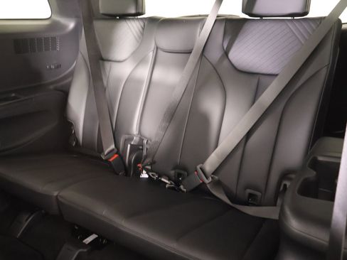 Certified 2025 Hyundai Palisade SEL image 13