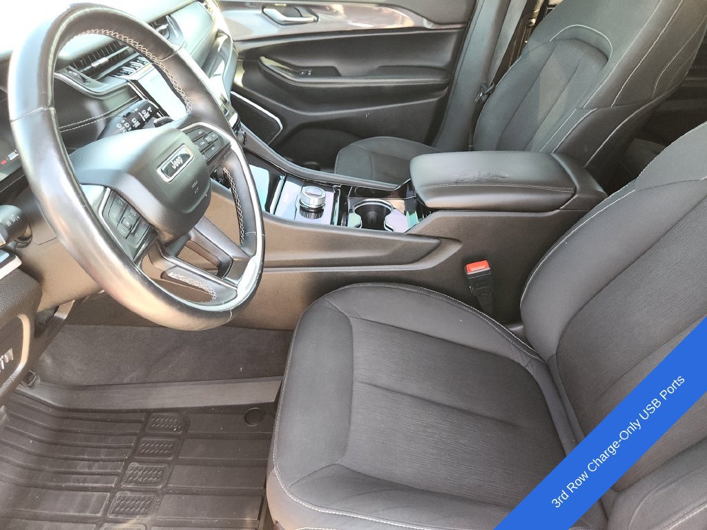 Used 2021 Jeep Grand Cherokee L Laredo w/ Luxury Tech Group I AWD/4WD image 15