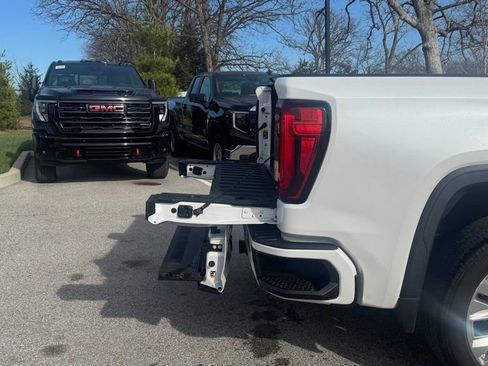 Used 2020 GMC Sierra 1500 Denali w/ Denali Ultimate Package image 12