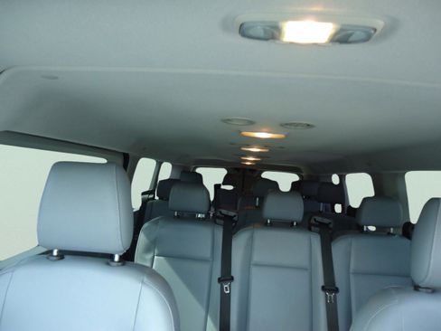 Used 2017 Ford Transit 350 XL RWD image 29