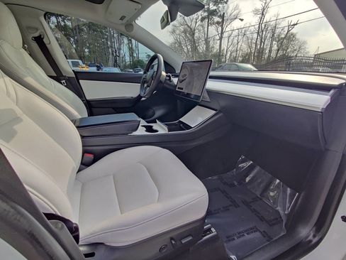 Used 2020 Tesla Model Y Long Range image 20