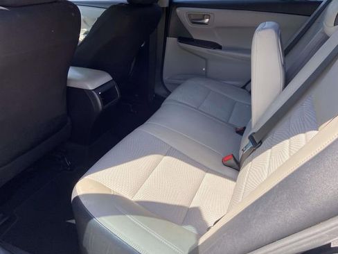 Used 2016 Toyota Camry SE FWD image 8