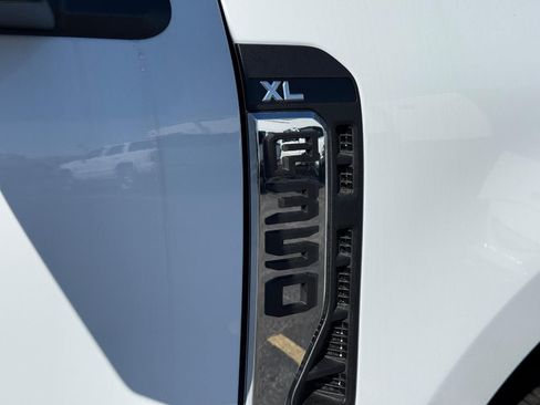 New 2026 Ford F350 XL w/ XL Chrome Package AWD/4WD image 5