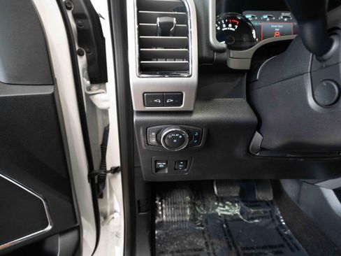 Used 2019 Ford F150 Platinum w/ Equipment Group 701A Luxury image 10