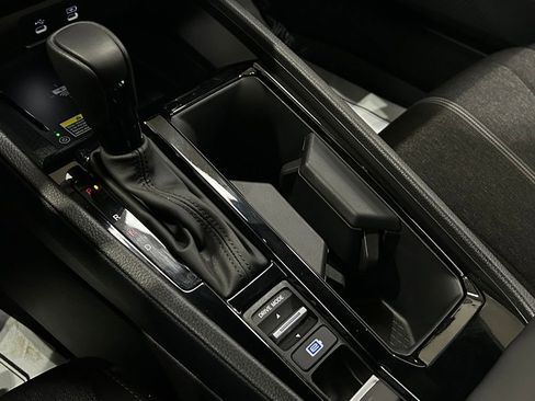 Used 2025 Honda Accord Sport image 24