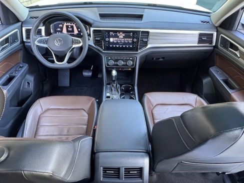Used 2021 Volkswagen Atlas SEL Premium image 19