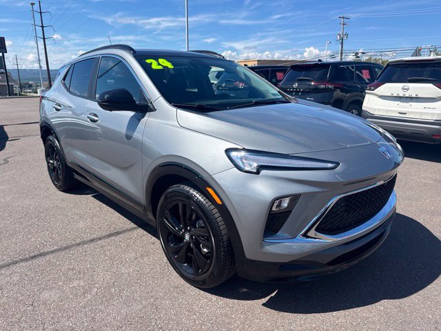Used 2024 Buick Encore GX Sport Touring w/ Advanced Technology Package FWD image 3