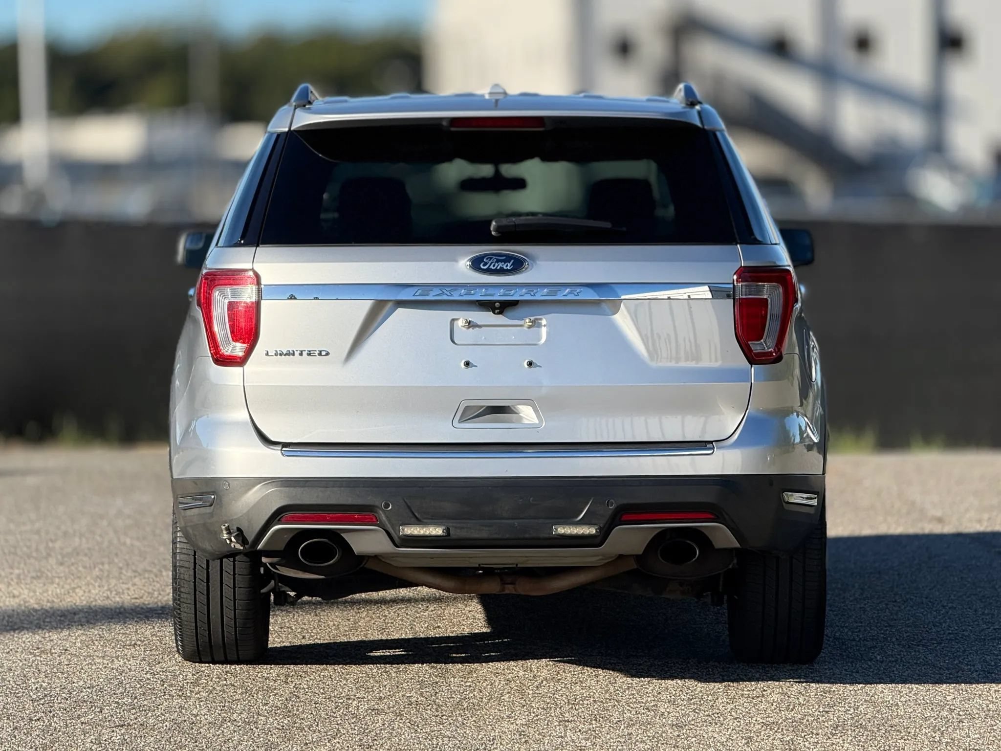 Used 2018 Ford Explorer Limited FWD image 4
