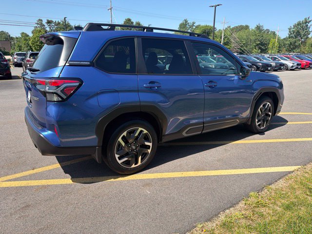 Used 2025 Subaru Forester Limited AWD/4WD image 5