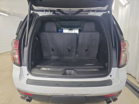 Certified 2023 Chevrolet Tahoe Premier w/ Advanced Technology Package AWD/4WD image 17