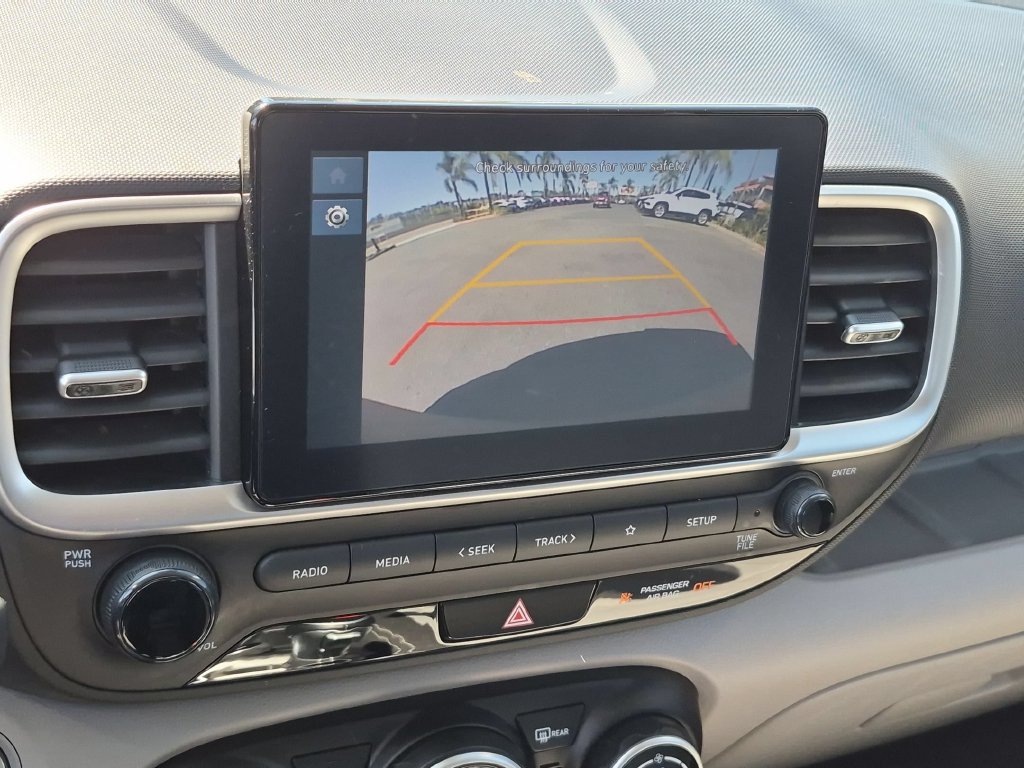 Used 2025 Hyundai Venue SEL FWD image 18