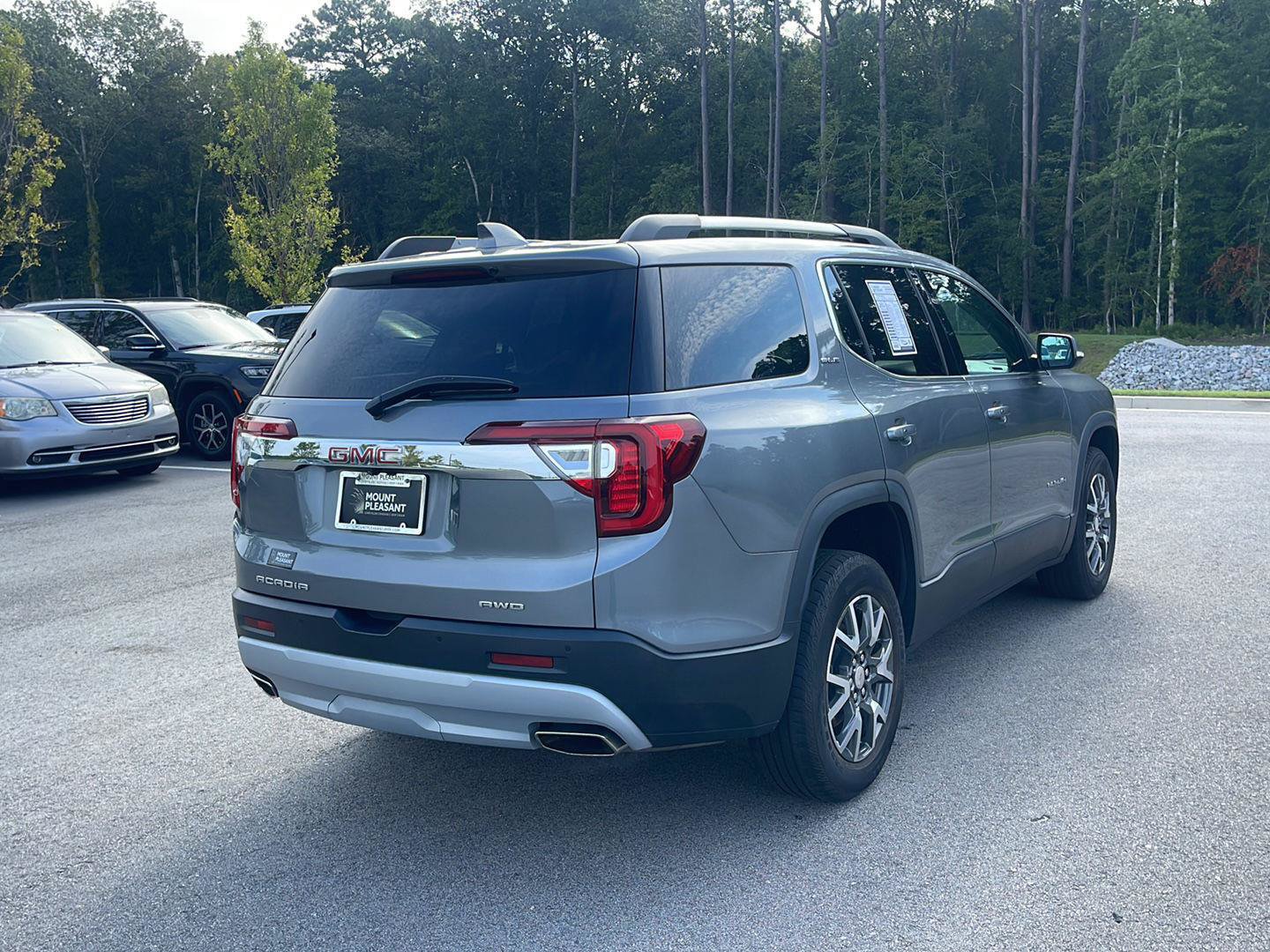 Used 2021 GMC Acadia SLE w/ Driver Convenience Package AWD/4WD image 7