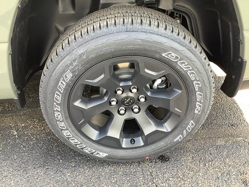 New 2026 RAM 1500 Express AWD/4WD image 7