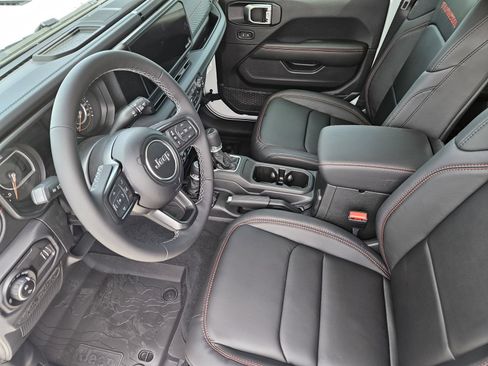 New 2026 Jeep Gladiator Rubicon AWD/4WD image 15