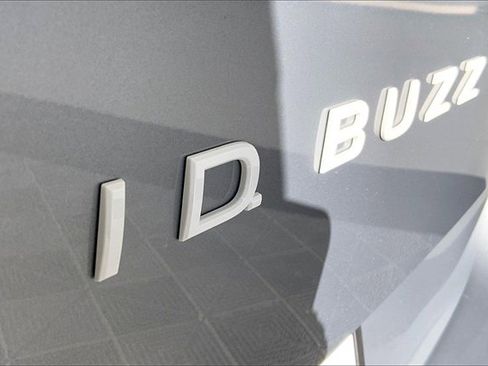 New 2025 Volkswagen ID. Buzz Pro S image 13