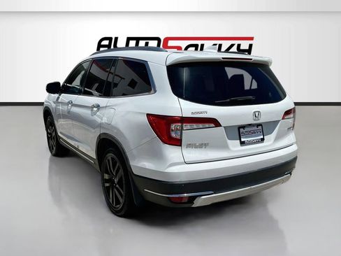 Used 2021 Honda Pilot Touring image 5
