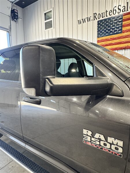Used 2018 RAM 3500 Tradesman w/ Chrome Appearance Group AWD/4WD image 4