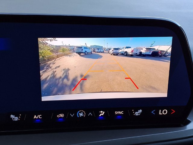 Used 2026 Chevrolet Traverse LT FWD image 14
