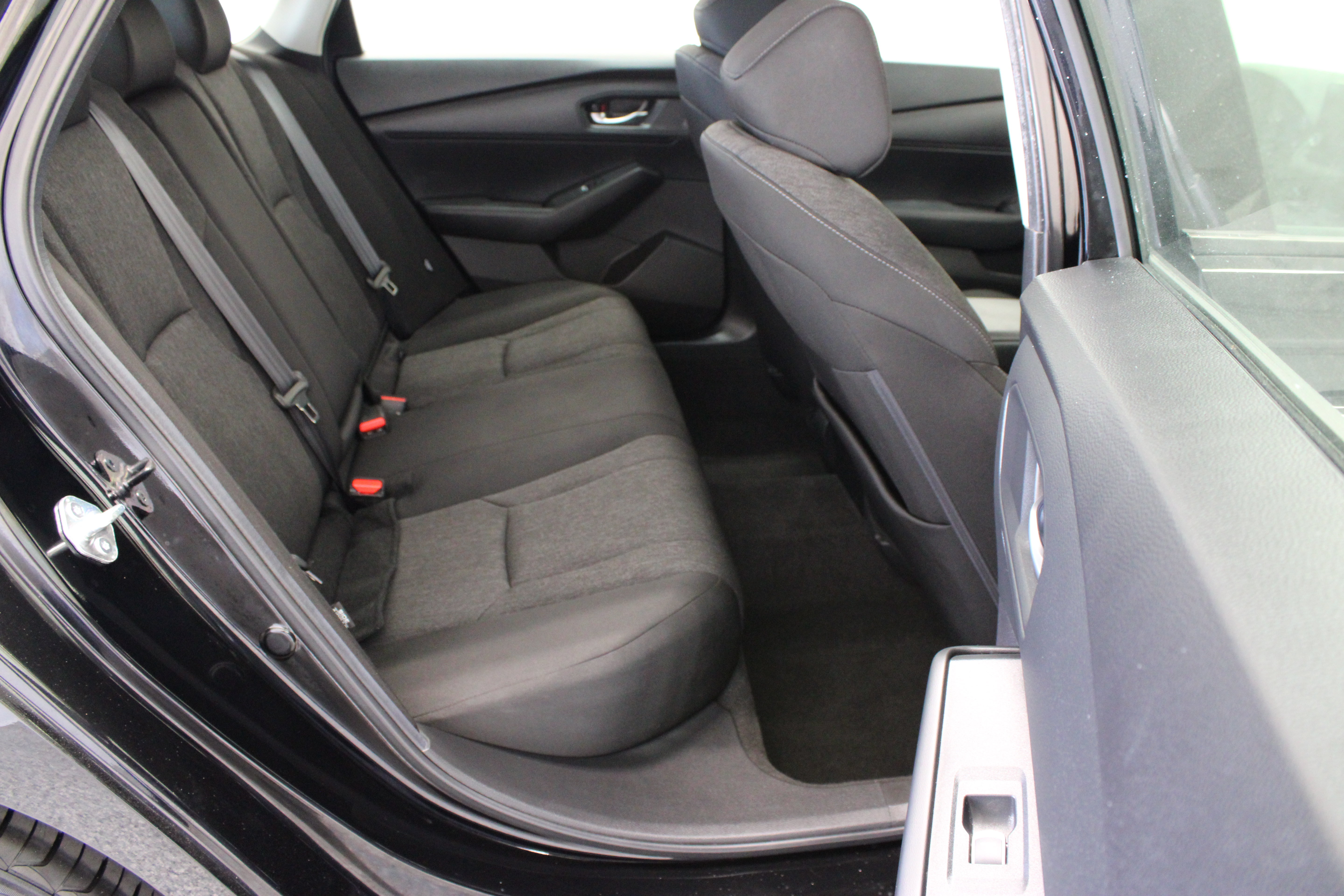 Used 2025 Honda Accord LX image 30