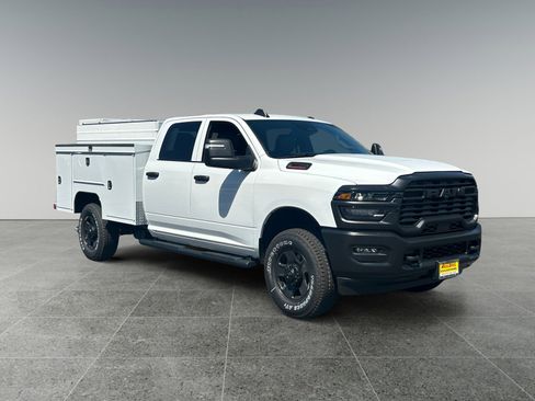 New 2026 RAM 2500 Tradesman AWD/4WD image 7