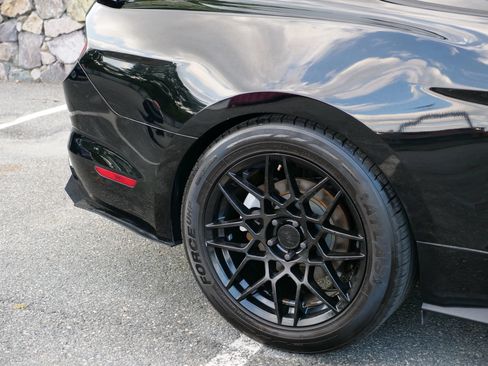 Used 2017 Ford Mustang Coupe RWD image 29