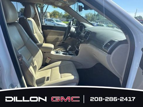 Used 2019 Jeep Grand Cherokee Limited w/ Luxury Group II AWD/4WD image 16