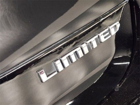 Used 2022 Jeep Grand Cherokee L Limited image 13