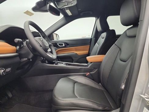 New 2025 Jeep Compass Limited w/ Elite Group AWD/4WD image 12