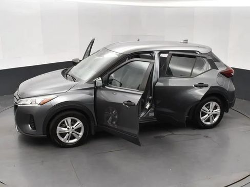 Used 2024 Nissan Kicks S FWD image 7
