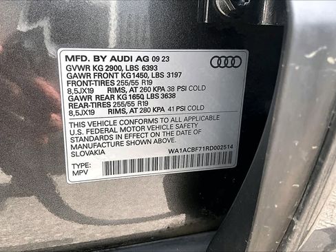 Used 2024 Audi Q7 Premium w/ Convenience Package image 34