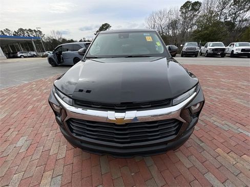 Used 2025 Chevrolet TrailBlazer LS w/ LS Convenience Package image 9