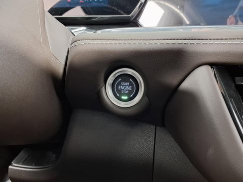 Used 2025 Chevrolet Suburban LT w/ Comfort Package image 12