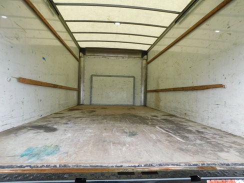 Used 2021 Ford E-350 and Econoline 350 Super Duty image 23