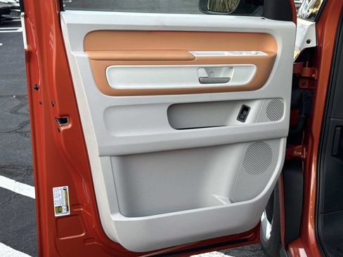 New 2025 Volkswagen ID. Buzz Pro S Plus image 19