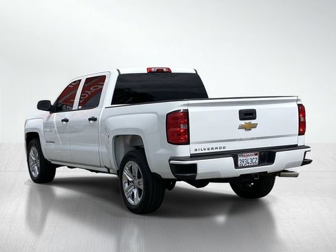 Used 2018 Chevrolet Silverado 1500 Custom w/ Custom Convenience Package RWD image 4