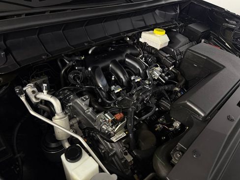 Used 2025 Nissan Pathfinder SV FWD image 34