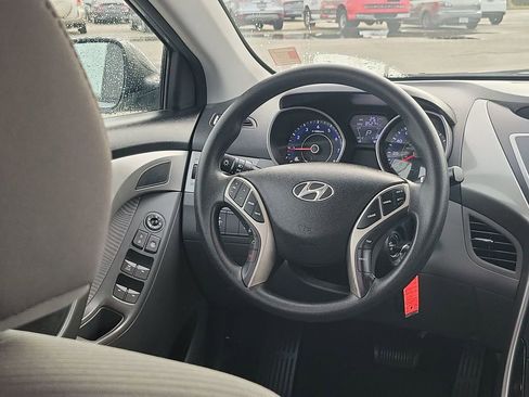 Used 2013 Hyundai Elantra GLS w/ Preferred Pkg image 25